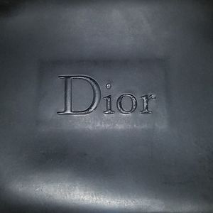 Small dior makeup bag